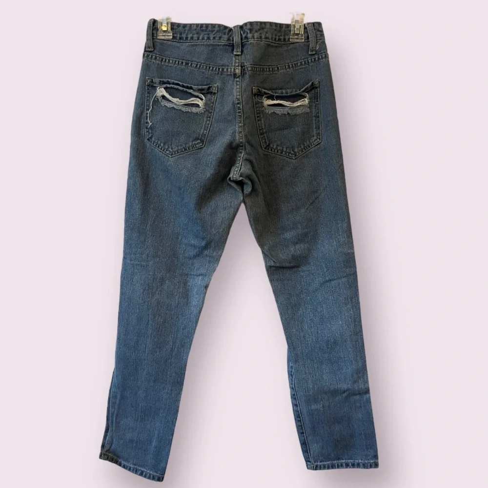 Forever 21 Distressing/Frayed Jeans Cut Out Fishnet Patches Straight Leg Size - Picture 2 of 9